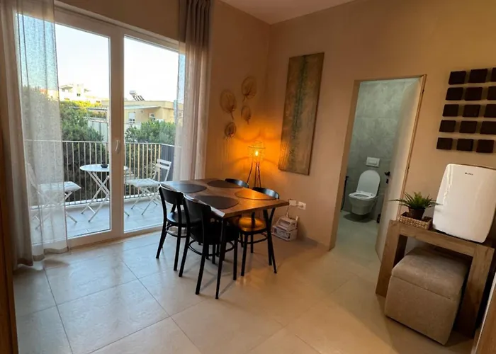 Appartement The Azure Breeze Beachfront Escape Golem (Tirana)